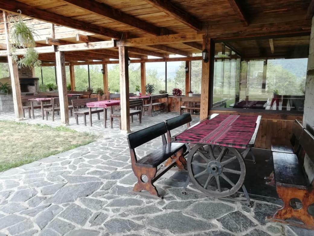 Family Hotel Kalifer Kalofer Esterno foto